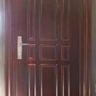 Bloc-porte acier épaisseur 70mm avec cadre acier mouluré et seuil incorporé. Modèle ECO MARRON JC Doors